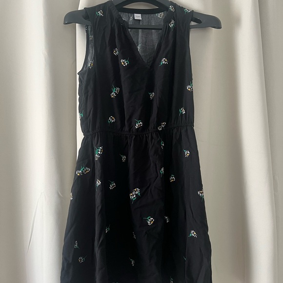 Old navy size small dress with white flowers - Picture 1 of 1